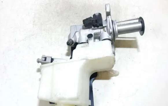 Volkswagen Golf VII Master brake cylinder 32672006 502611301g