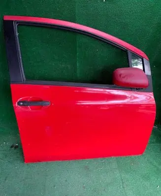 Toyota Yaris Front door 