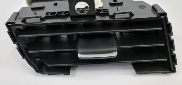 Ford Mustang VI Dashboard side air vent grill/cover trim FR3B19893A