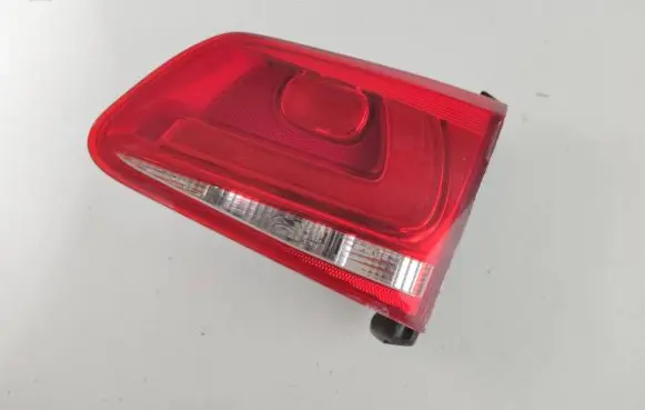Volkswagen Touareg II Tailgate rear/tail lights 7P6945094B L90039860