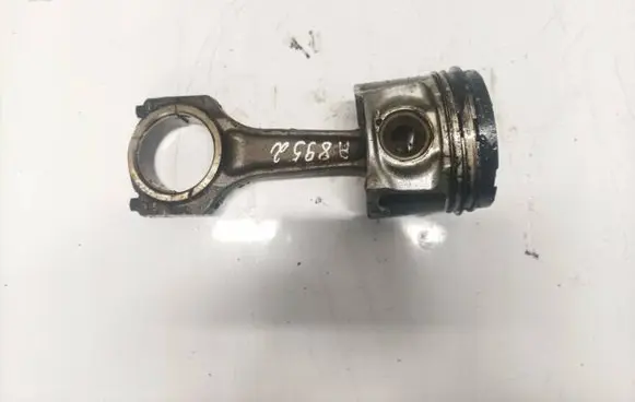 Chrysler Voyager Piston with connecting rod
