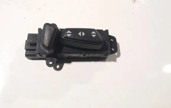 Chrysler 300M Seat heating switch 39754d