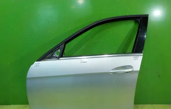 Mercedes-Benz E W212 Front door PRZOD XP262