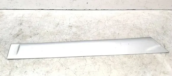 Nissan Primera Rear door trim (molding) 828709F5