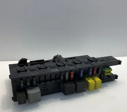 Mercedes-Benz C W203 SAM control unit 2035451801 5DK00848640 A2035451801