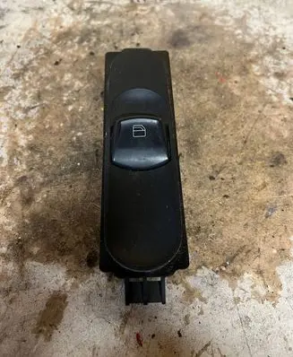 Mercedes-Benz Vito Viano W639 Electric window control switch A6395450613 02ZGS003