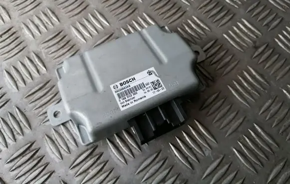 Maserati Levante Voltage converter/converter module 56029583AB 0199DC2300