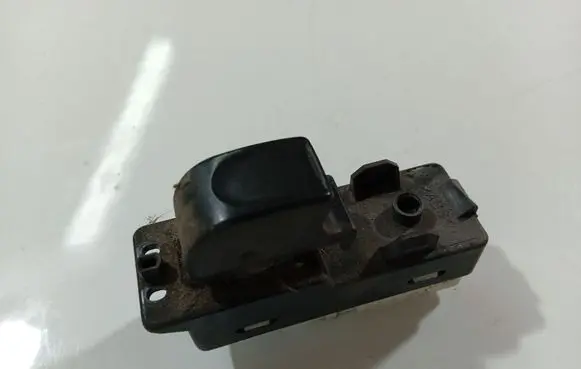 Opel Frontera B Electric window control switch 8971221021 897122-1021