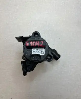 Jaguar F-Pace Water pump m8e28501db