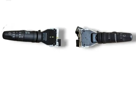 Nissan Note (E11) Wiper turn signal indicator stalk/switch 25260-9U01 25540-9U01