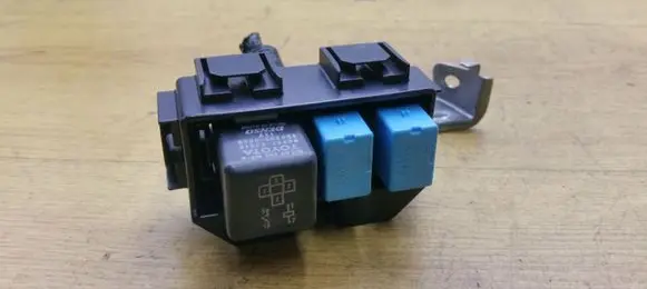 Lexus RX 300 Other relay 9098702010