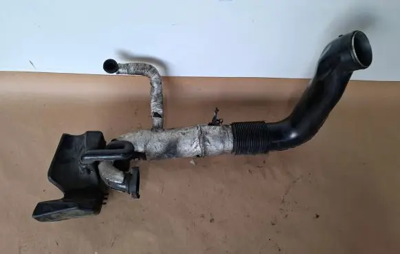 Volvo V50 Intercooler hose/pipe 6652A 3M519A673H6