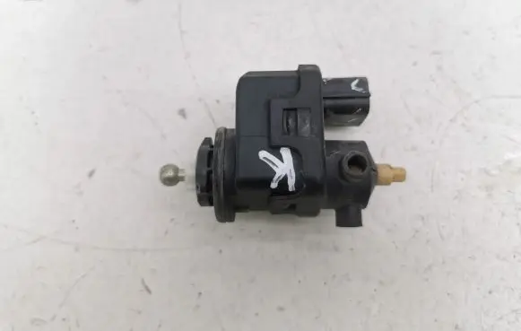Headlight level adjustment motor