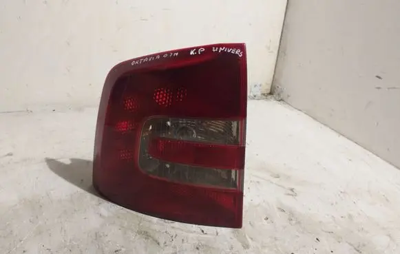 Skoda Octavia Mk2 (1Z) Rear/tail lights 1Z9945095