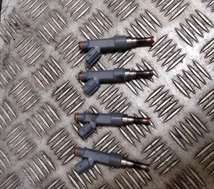 Fuel injectors set