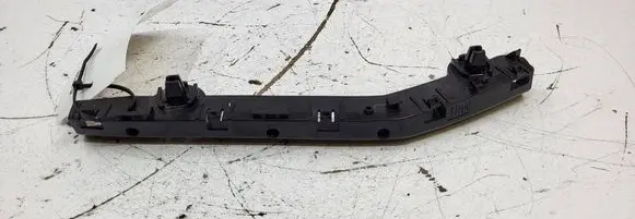 Nissan Leaf I (ZE0) Fender mounting bracket 622243NK0A