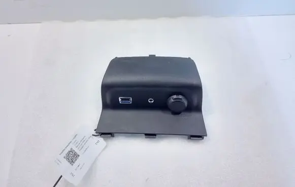 Citroen C3 USB socket connector 9812508977