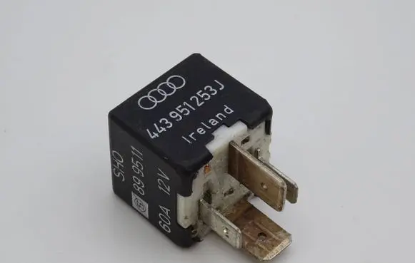 Audi A4 S4 B5 8D Other relay 443951253J