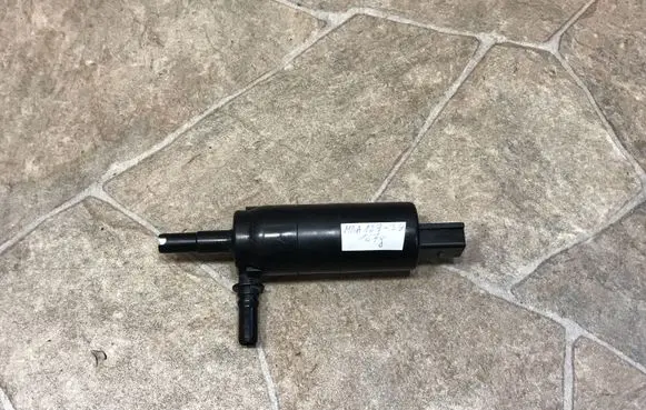 BMW 5 GT F07 Headlight washer pump 7217792
