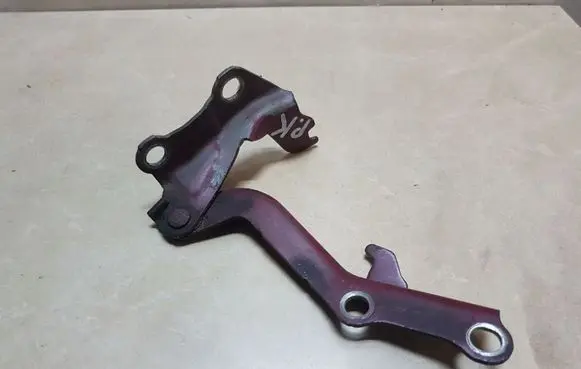 Nissan Qashqai Engine bonnet/hood hinges