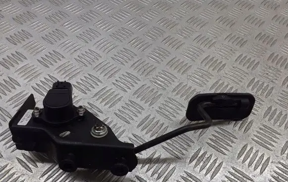 Toyota Camry Accelerator pedal position sensor 78010-33010