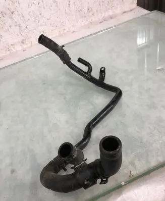 Seat Arona Engine coolant pipe/hose 04l121064