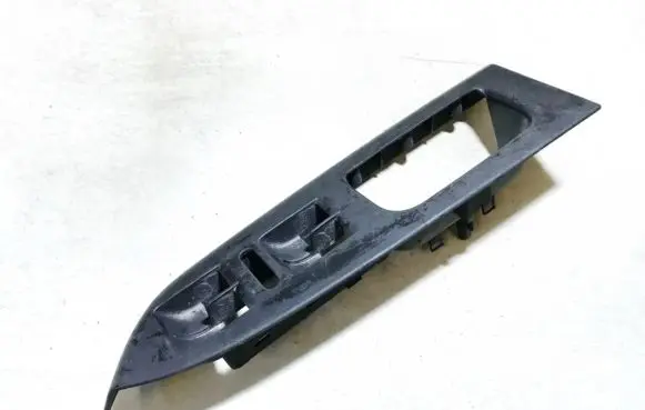 Volkswagen Touran I Front door window switch trim 1t1867371f