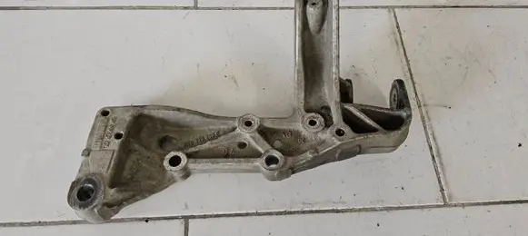 Volkswagen Golf VII Front lower control arm/wishbone 1K0199295E