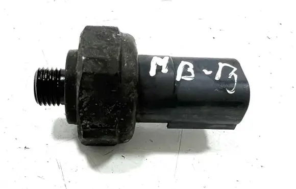 Mercedes-Benz B W245 Air conditioning (A/C) pressure sensor 