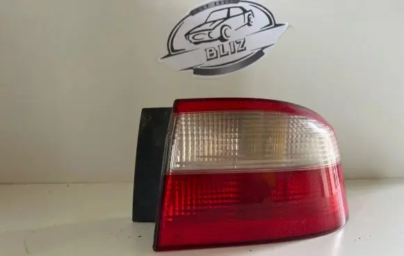 Renault Laguna II Rear/tail lights 8200002474