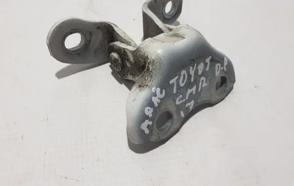 Toyota C-HR I Front door lower hinge 687300D071
