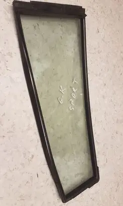 Mitsubishi Pajero Sport I Rear vent window glass 43R00034
