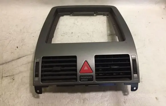 Volkswagen Touran I Dash center air vent grill 1T2819728