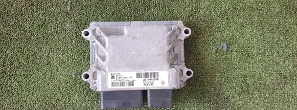 Dacia Sandero Engine control unit/module 237101430R