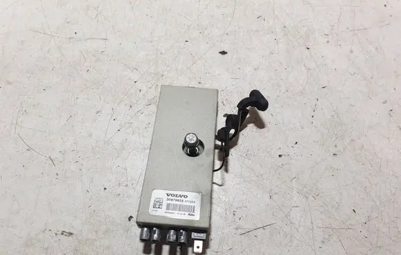Volvo XC70 Antenna control unit 13005200 30679658