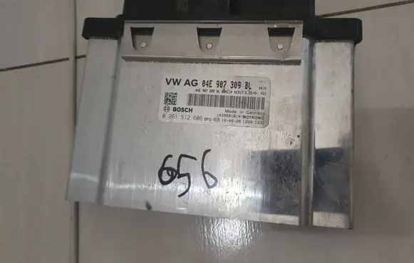 Volkswagen Golf VII Engine control unit/module 04E907309BL 0261S12606