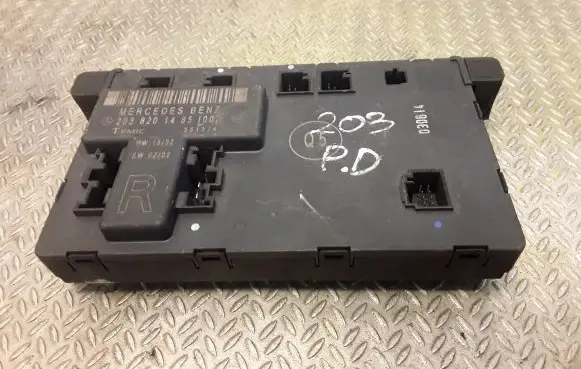 Mercedes-Benz C W203 Door control unit/module 2038201485 A2038201485