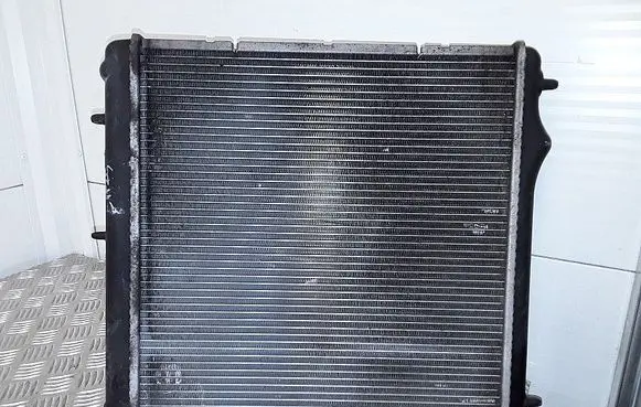 Peugeot 208 Coolant radiator 886160000