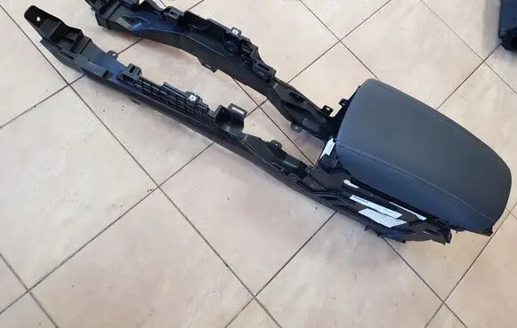 Ford Mondeo MK V Center console