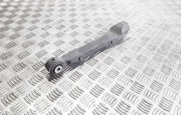 Rear control arm