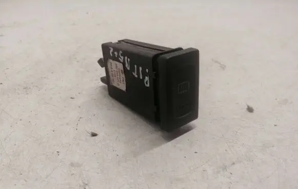 Volkswagen PASSAT B5.5 Windscreen/window heater switch 3B0959621D