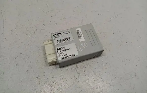 BMW X5 E70 Air suspension control unit module (rear) 37146793163 37146778966