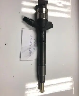 Toyota Avensis T250 Fuel injector 236100R160