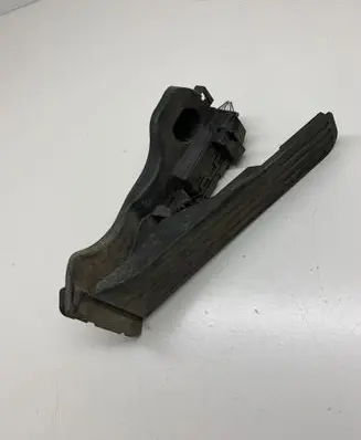 Volkswagen PASSAT B6 Accelerator throttle pedal 1K1721503L 6PV00860000