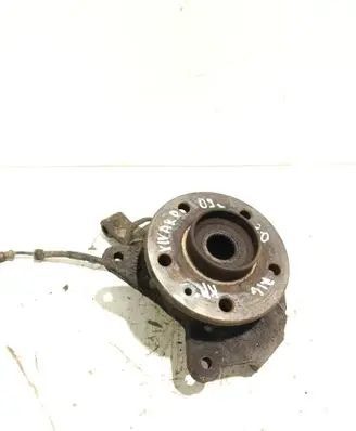 Front wheel hub