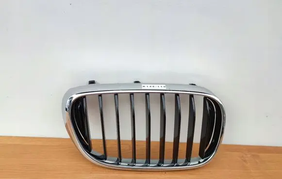BMW 7 G11 G12 Front bumper upper radiator grill 51137357012