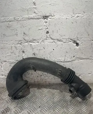BMW 5 E60 E61 Air intake hose/pipe 10866710