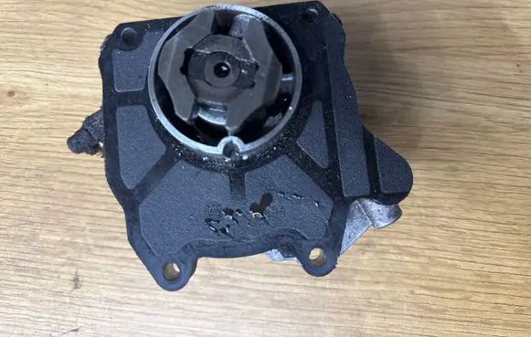 Opel Insignia A Vacuum pump 55205446