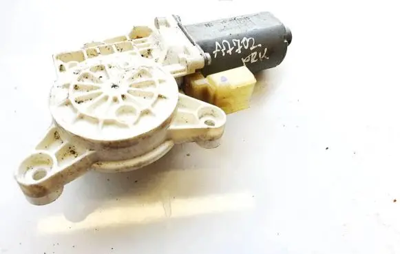 Chrysler Sebring (JS) Front door window regulator motor 3017341d 05155523aa
