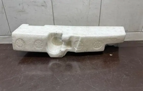 Front bumper foam support bar